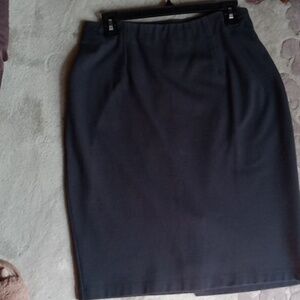 Eileen Fisher 23"pull-on  knit skirt with back pleat